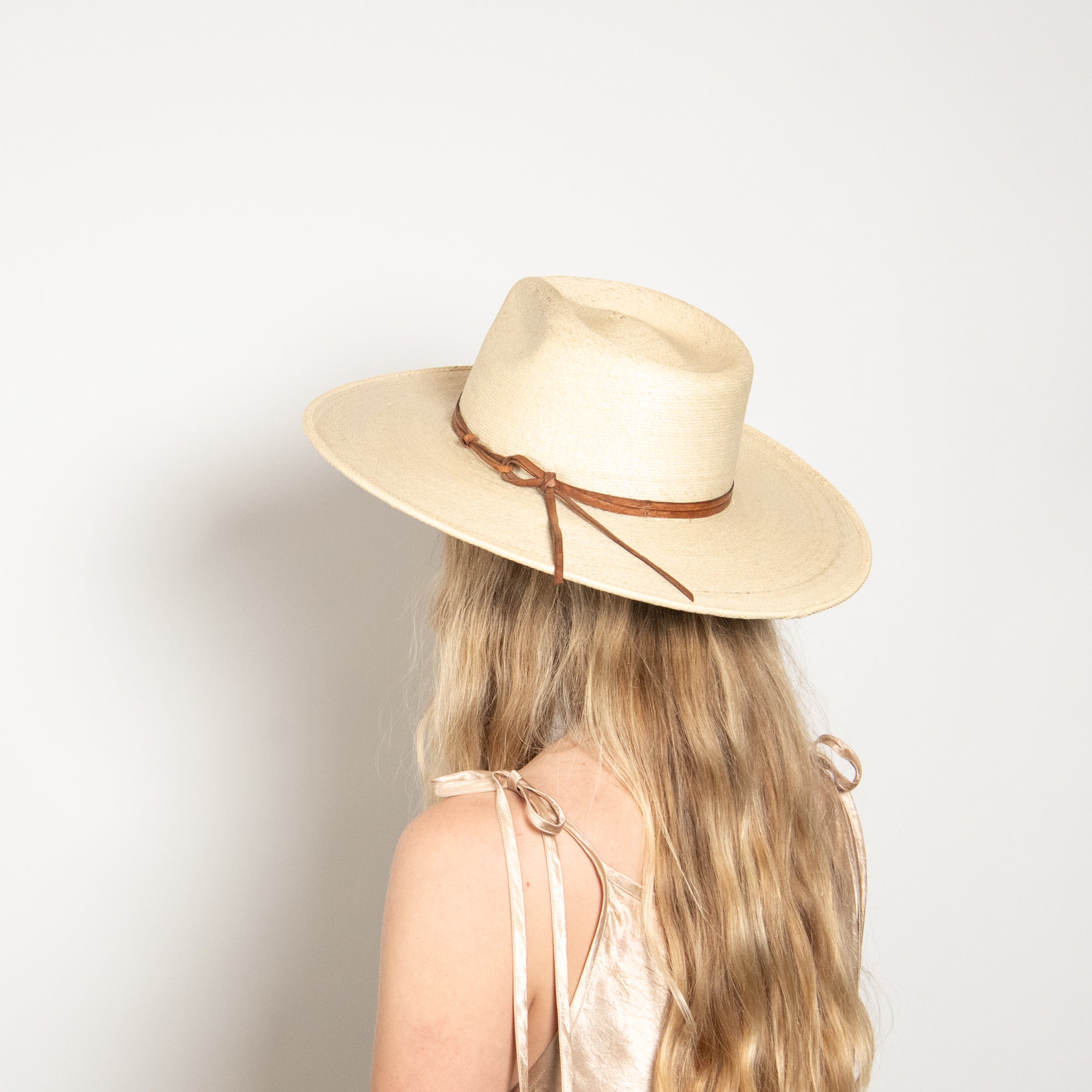 Brisa Lightweight Straw Wide Brim Sun Hat - Image 7