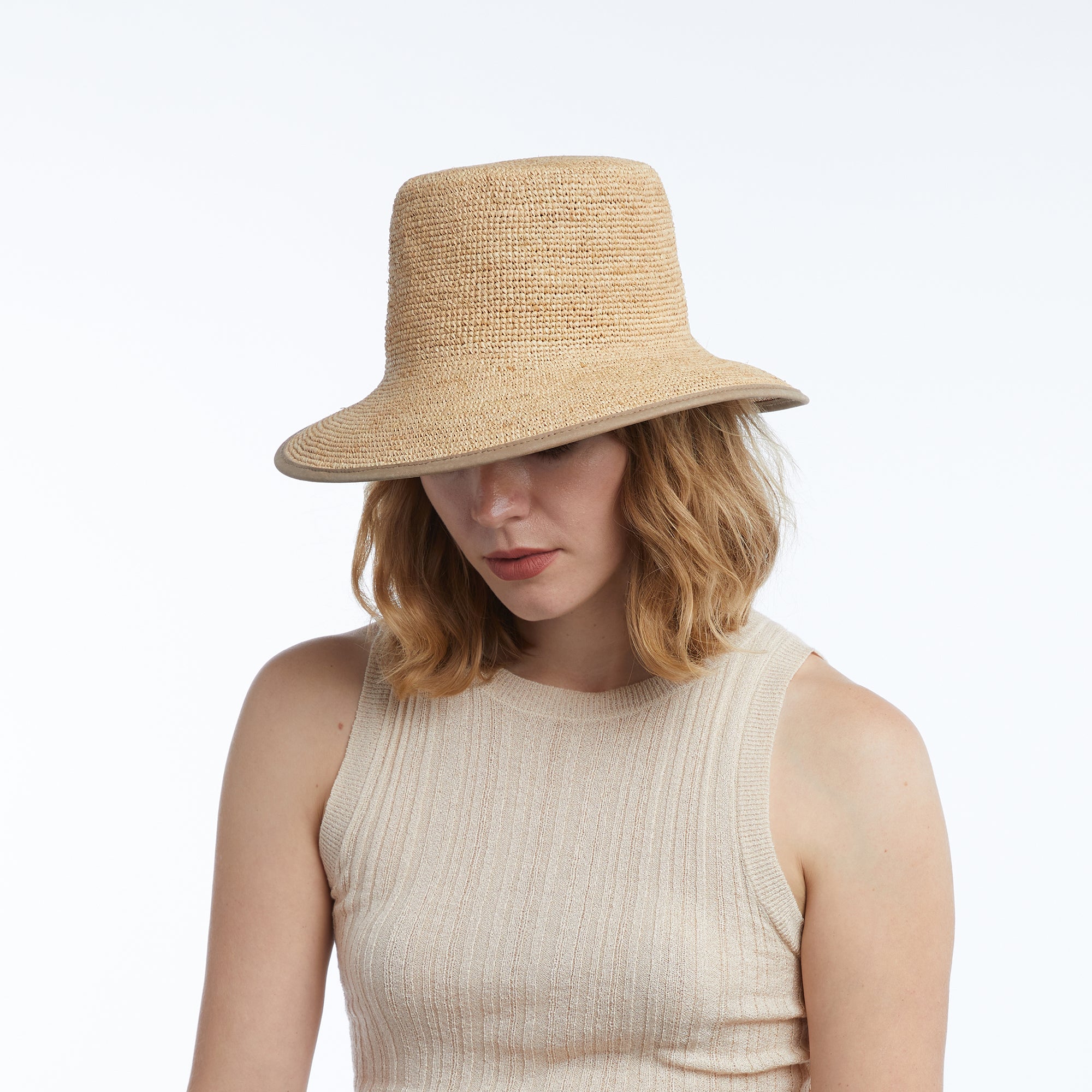 Soft Veda Bucket Hat in Raffia - Image 7