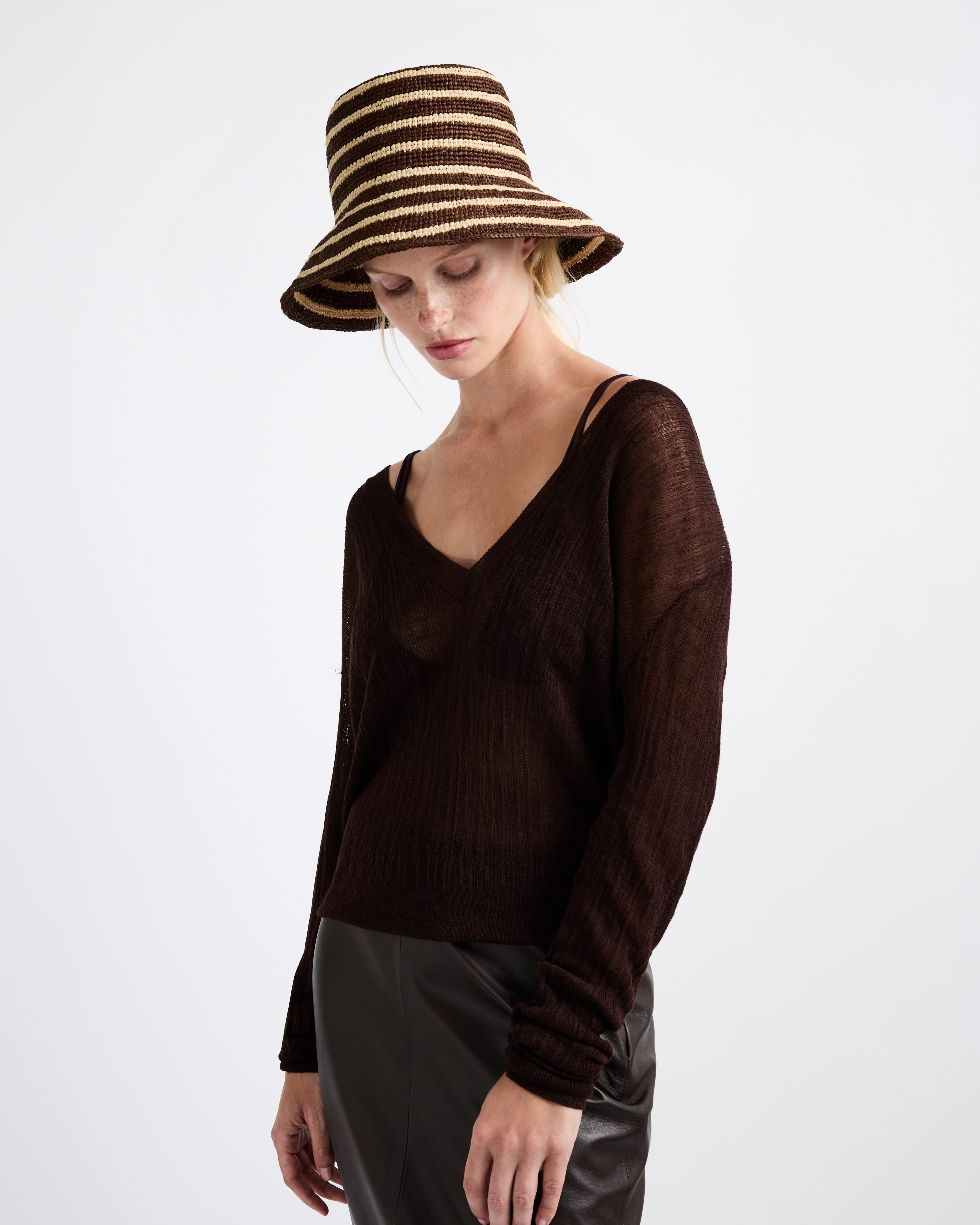 Walnut Raffia Straw Wide Brim Bucket Hat - Image 4