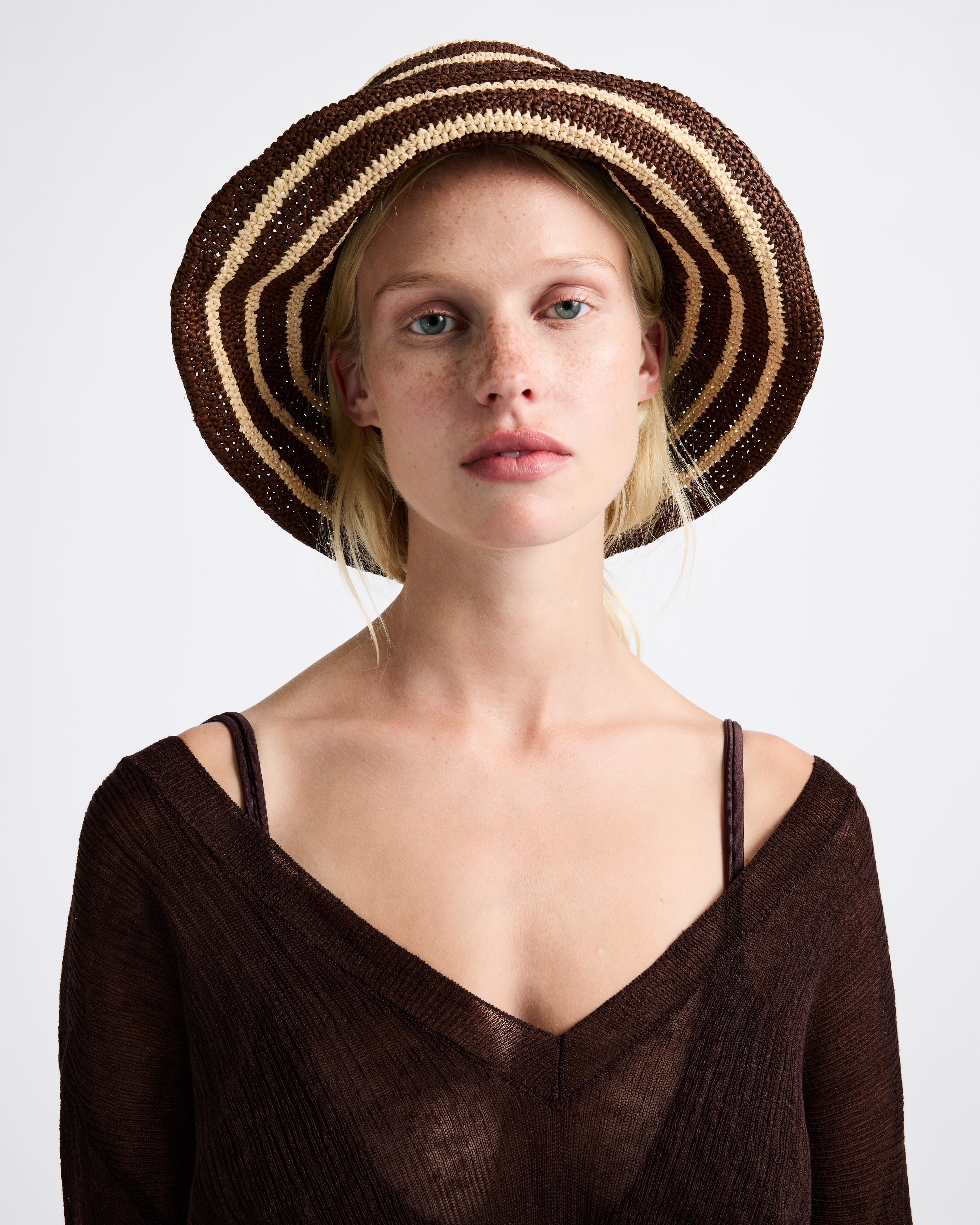 Walnut Raffia Straw Wide Brim Bucket Hat - Image 2
