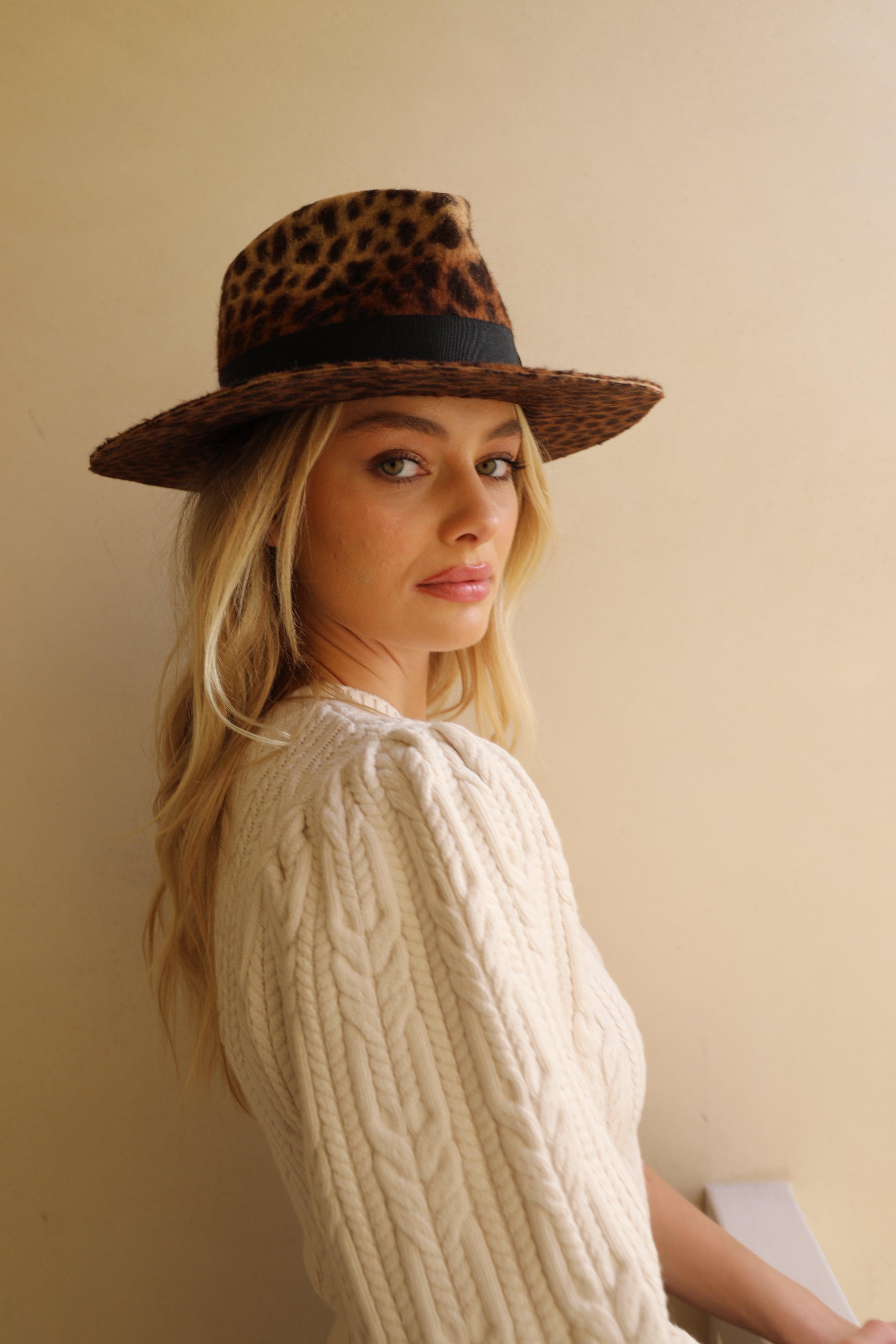 Timeless Travel Wide Brim Fedora - Image 5