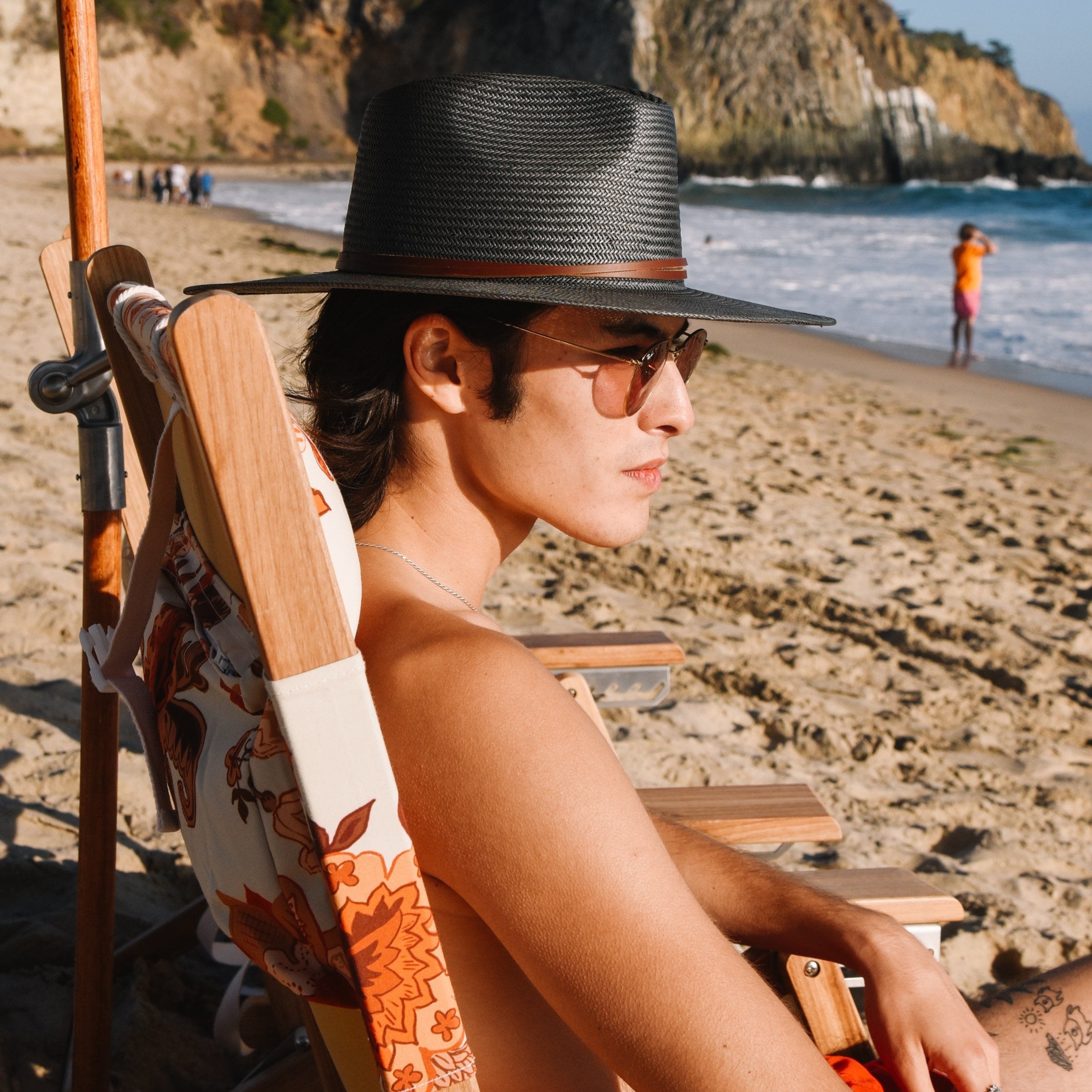 Classic Reed Wide Brim Sun Hat in Straw - Black - Image 3